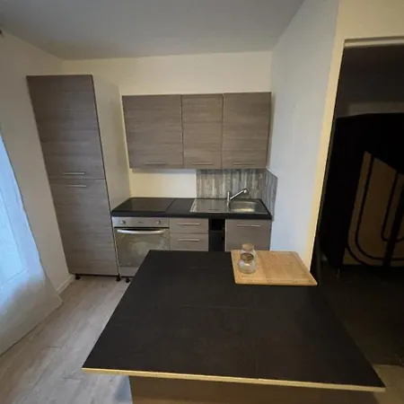 Maison Flanc De Coteau