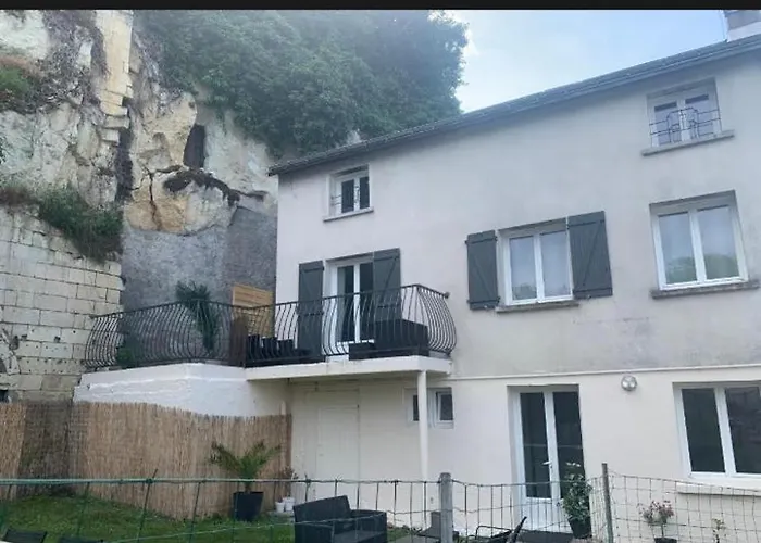 Maison Flanc De Coteau بيت للعطل