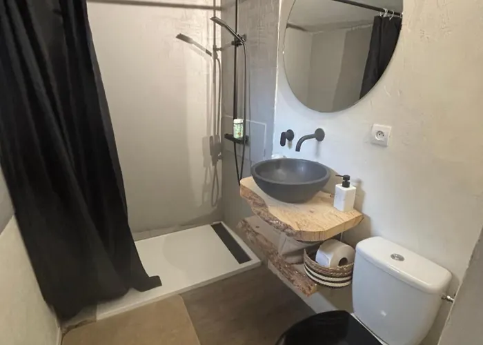 Maison Flanc De Coteau بيت للعطل